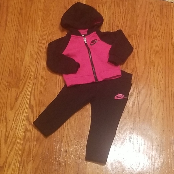 hot pink nike jogging suit